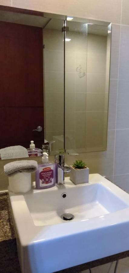 Uptown Mall Area Bonifacio Apartment